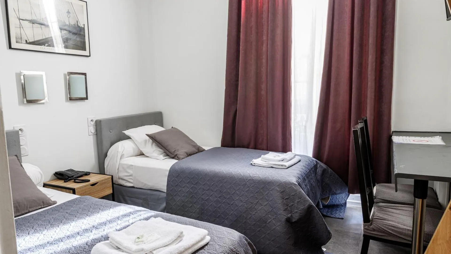 Hotel Du Dauphiné Lyon 2*,